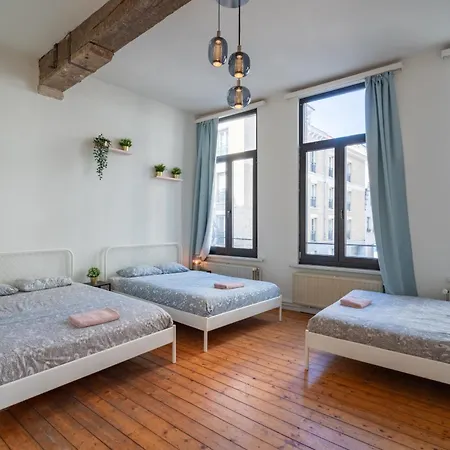 Authentic In The Center Of Apartment